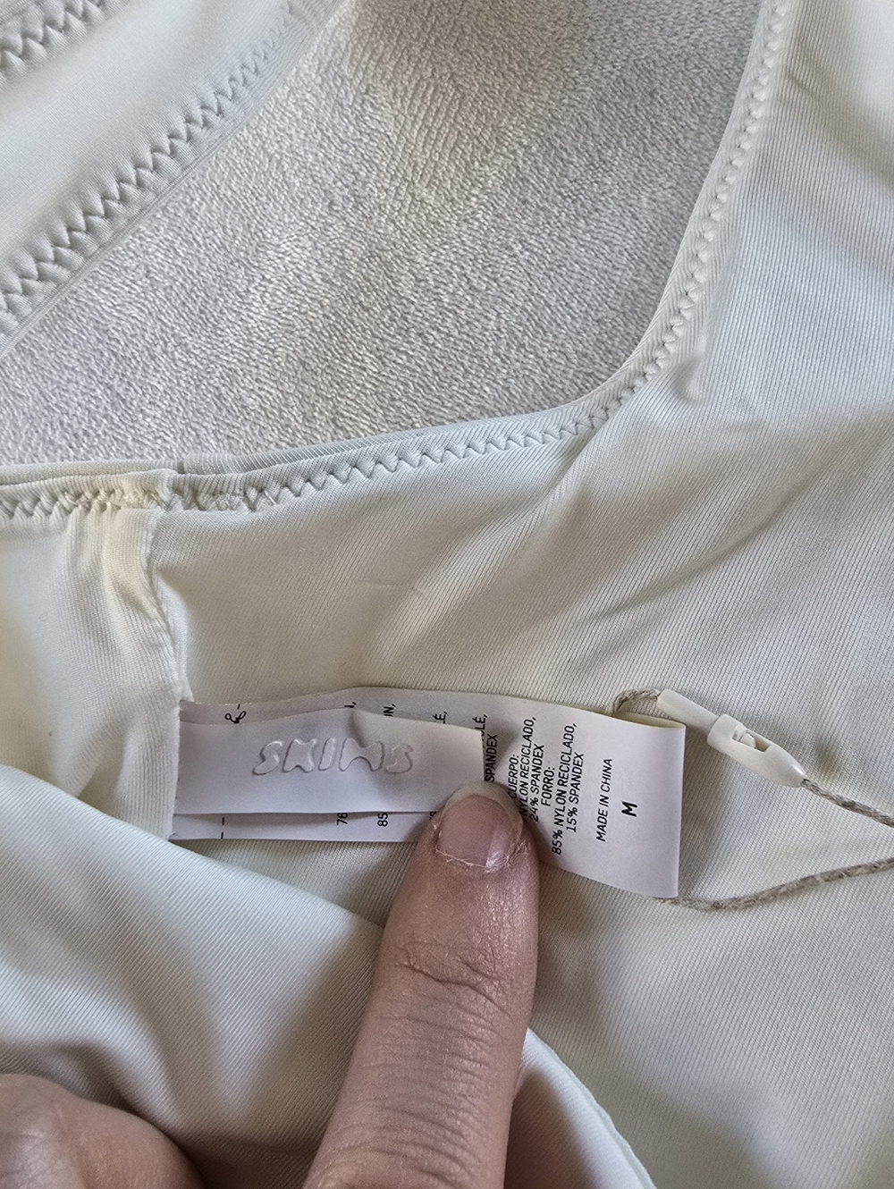 SKIMS▪️Recycled Swim Scoop Tank Bikini Top in Cotton - Picture 4 of 8